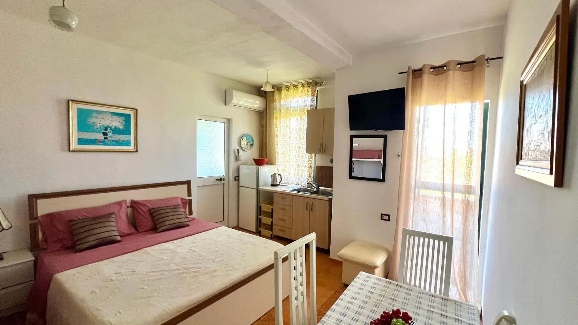 Spille Apartment Albánie